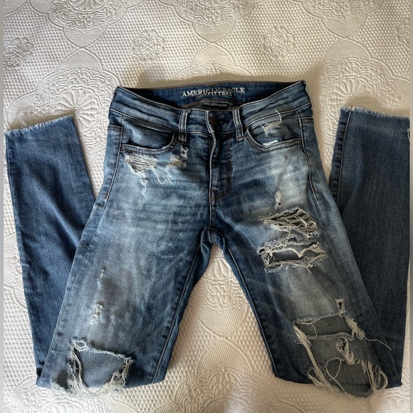 AMERICAN EAGLE - Ripped Jeans - Picture 2 of 7